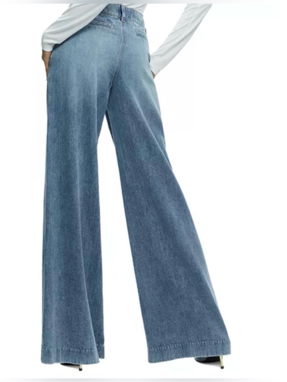 ALICE + OLIVIA Anders Low Waist Double Pleat Wide Leg Jeans - Picture 2 of 11